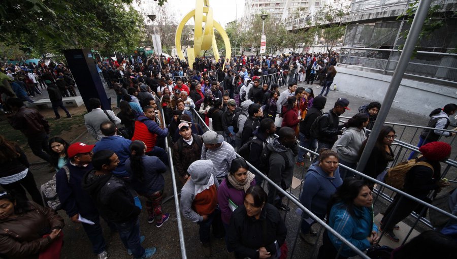 Trabajadores del Registro Civil retrasan hora atención como forma de protesta