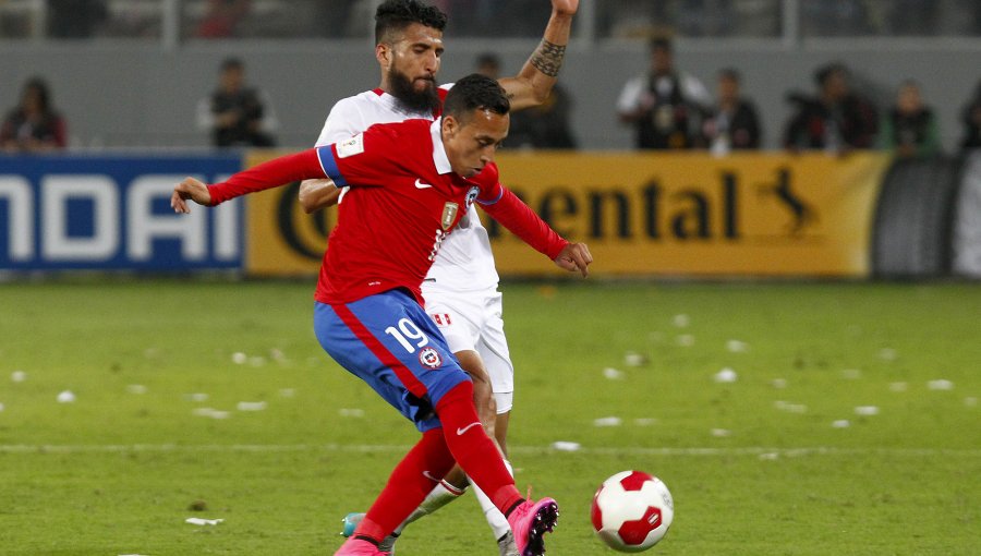 Fabián Orellana reemplazaría a Alexis en la Roja para el duelo con Uruguay