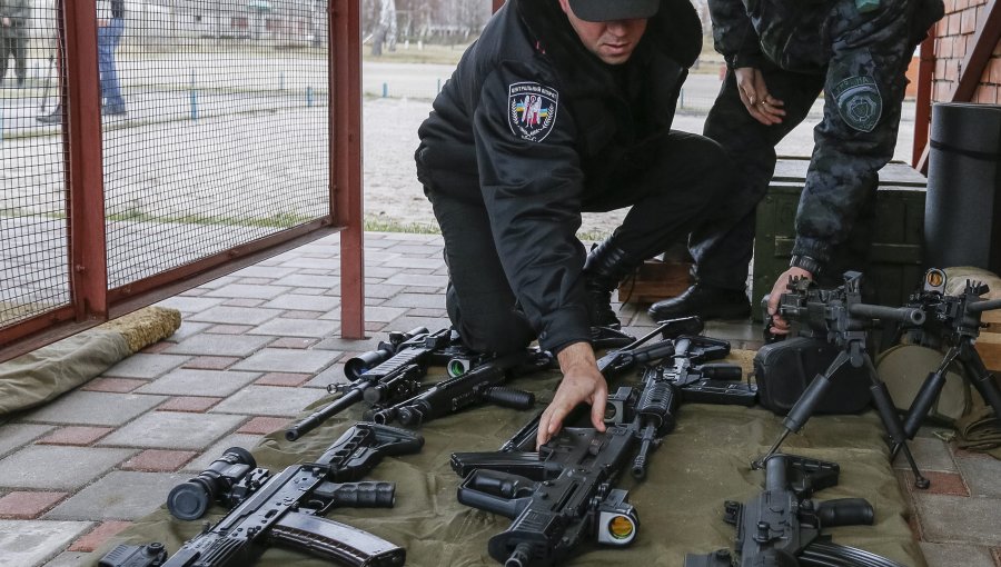 Detenidas 23 personas e incautadas 31 armas en las redadas en Francia