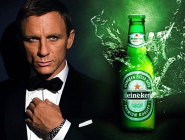 Heineken celebra saga James Bond realizando el primer selfie desde el espacio