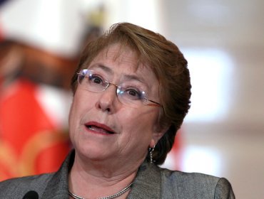 Bachelet y Humala sostuvieron breve, pero distendido encuentro en la Apec