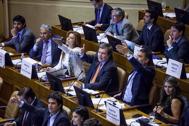 Cámara de Diputados aprueba proyecto que prohíbe eliminar archivos de las FFAA