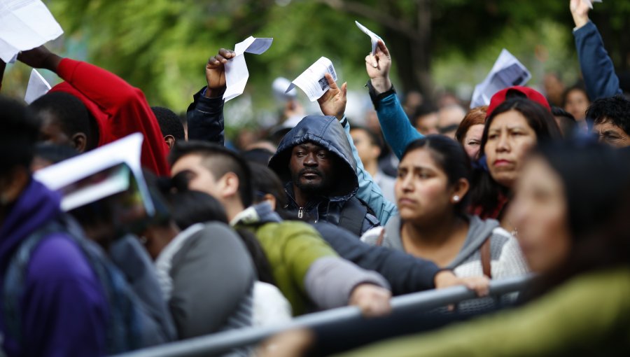 Trabajadores del Registro Civil retrasan atención por cuarto día consecutivo