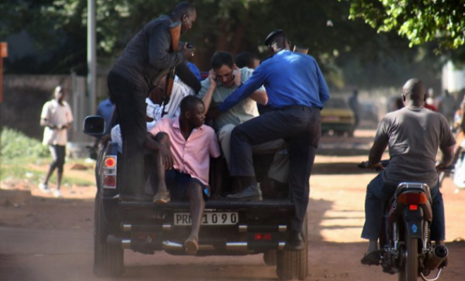 Mali: Mueren 17 rehenes en el intento de rescate