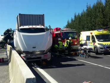 Dos víctimas fatales en accidente vehicular en Ruta Concepción-Cabrero