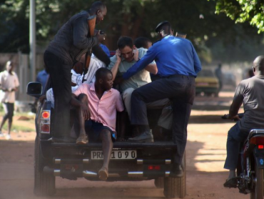 Mali: Mueren 17 rehenes en el intento de rescate