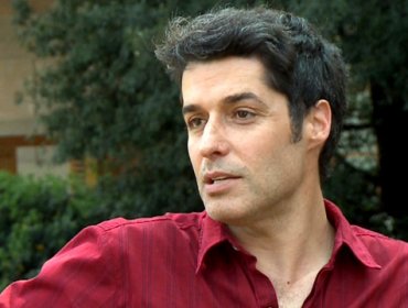 Actor de Canal 13 revela íntima historia: “Descubrí que mi pareja se metía con su hermanastro”