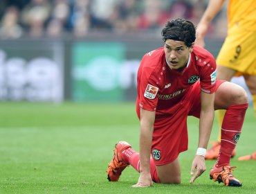 Miiko Albornoz participó en derrota del Hannover ante el Moenchengladbach