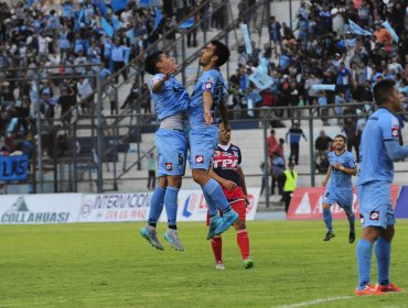 Deportes Iquique se quedó con el clásico nortino ante San Marcos de Arica