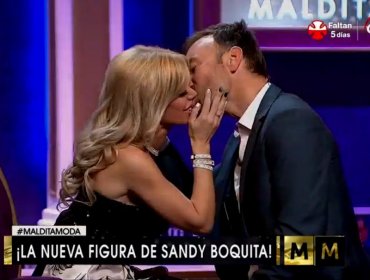 El apasionado beso de Jordi Castell y Sandy Boquita