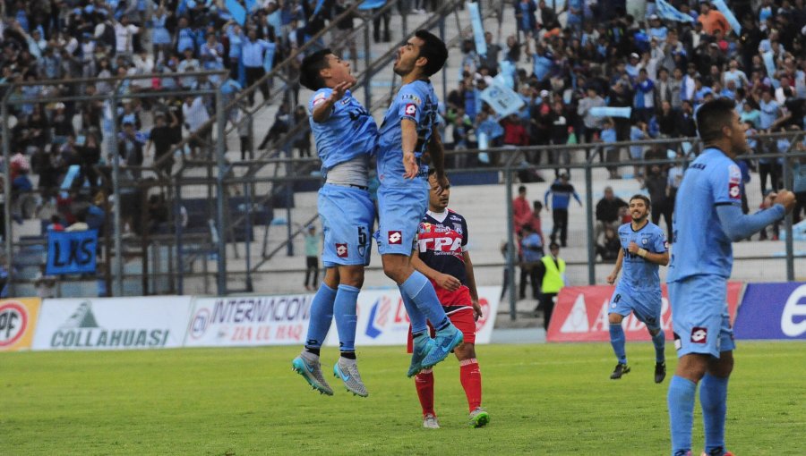 Deportes Iquique se quedó con el clásico nortino ante San Marcos de Arica