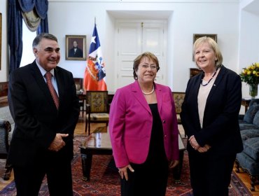 Bachelet recibe a ministra presidenta del estado alemán Renania del Norte