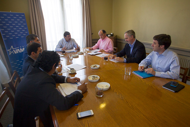 Chile Vamos acordó llevar tres listas de candidatos a concejales