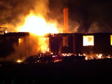 Quemaron casa patronal en sector Selva Oscura, entre Curacautín y Victoria