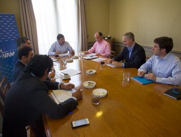 Chile Vamos acordó llevar tres listas de candidatos a concejales