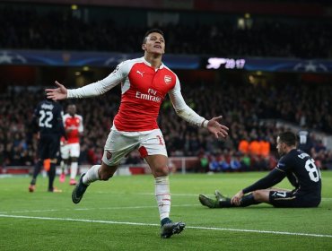 Alexis Sánchez marcó doblete en triunfo del Arsenal sobre Dinamo Zagreb