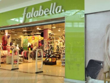 Millonario robo de relojes desde tienda Falabella en Huechuraba