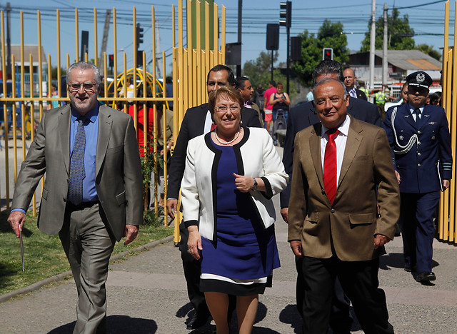 Bachelet por viaje a COP21 en Paris: "No nos vamos a dejar vencer por el terror"