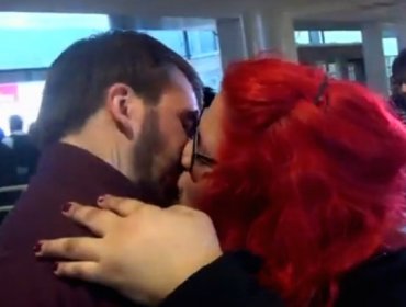 Gringo enamorado de "Espías del Amor" le pide matrimonio a su pareja chilena