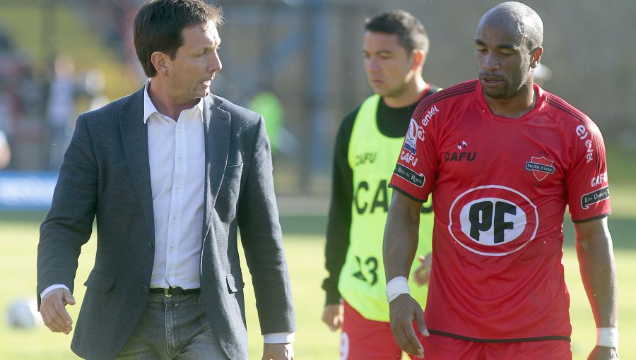 Fernando Díaz apunta al ascenso de Ñublense en 2016