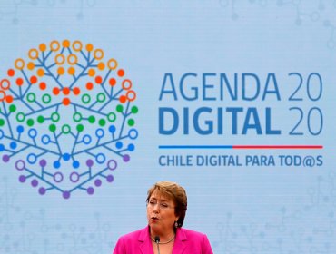 Presidenta destaca las “60 medidas concretas” de la Agenda Digital