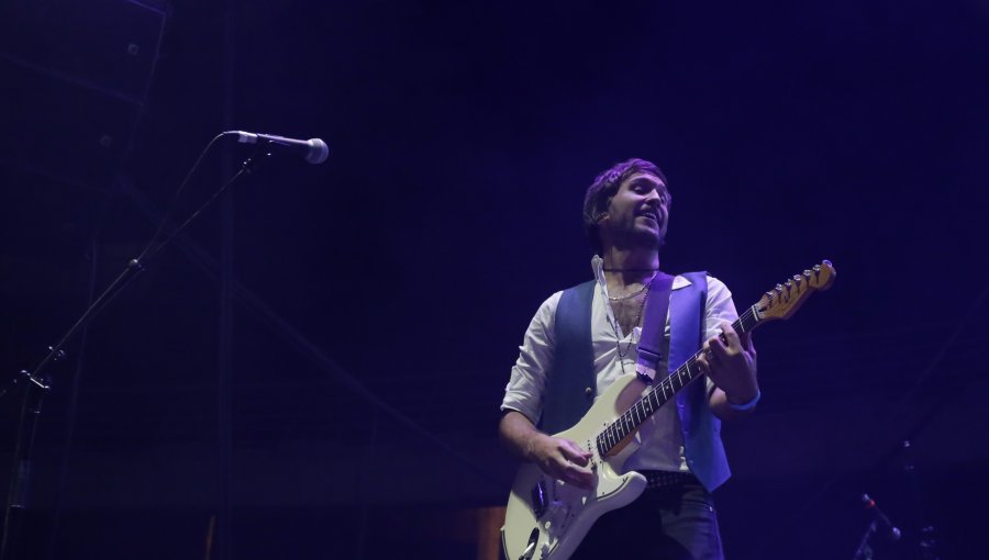Jorge González compartió sus canciones nuevas en concierto en Movistar