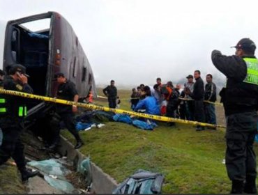 Al menos 8 muertos y 25 heridos tras choque de autobuses en el sur peruano