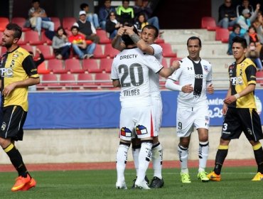 Colo Colo podría coronarse campeón del Torneo de Apertura este domingo