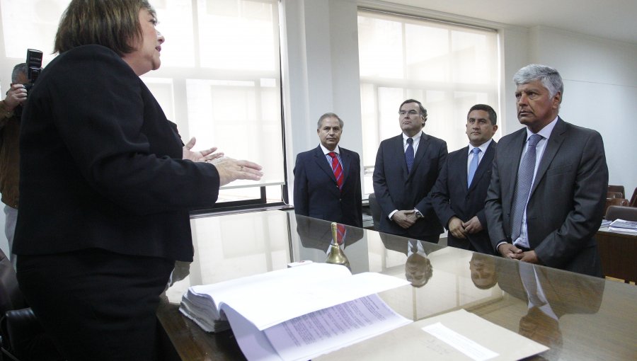 Alcalde Jorge Castro declara ante el Tribunal Electoral Regional de Valparaíso