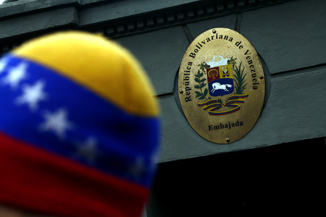 Abren los colegios electorales para las elecciones legislativas en Venezuela