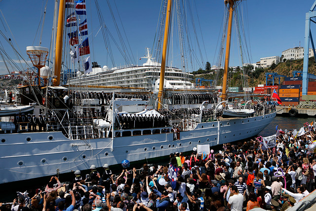 Emotivo reencuentro al término de 60° crucero de instrucción del "Esmeralda"