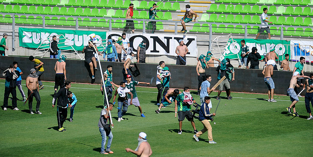 Osses suspendió duelo S. Wanderers-Colo Colo por serios incidentes