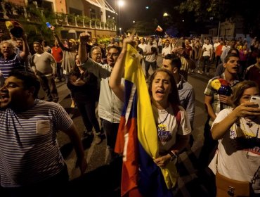 Oposición arrasa en elecciones parlamentarias de Venezuela