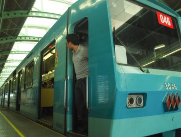 Metro de Santiago con cierre de estación debido a intento de robo de cajero automático