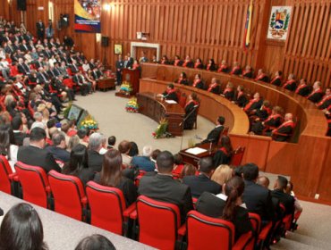 El "chavismo" nombrará 12 magistrados del Supremo