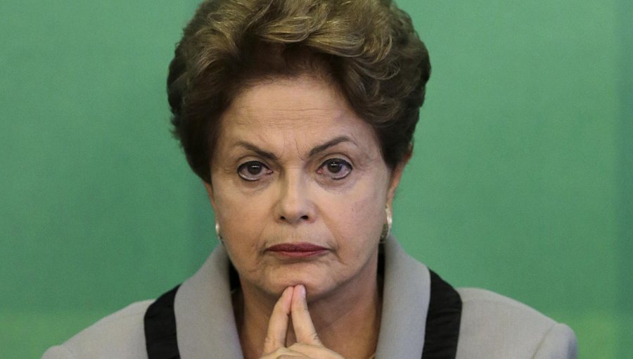 Brasil: Juez de Corte Suprema suspende proceso de destitución de Rousseff