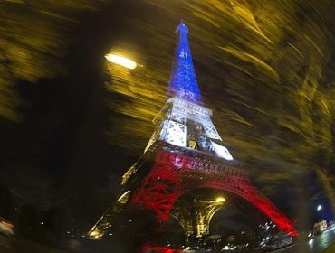 Un mes después, París intenta recuperar la normalidad