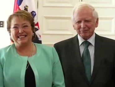 Bachelet se reúne con ganadores del Nobel y medalla Fields