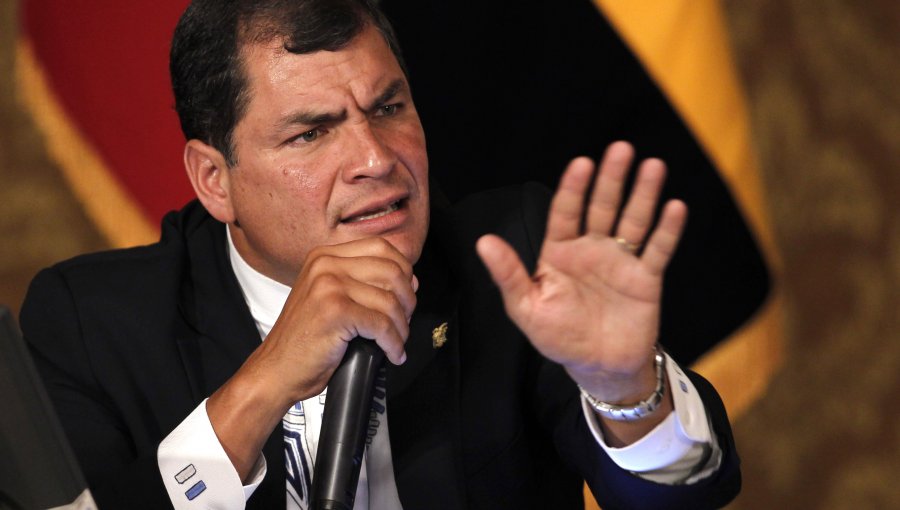 El presidente de Ecuador cree que la oposición en Venezuela "es golpista"