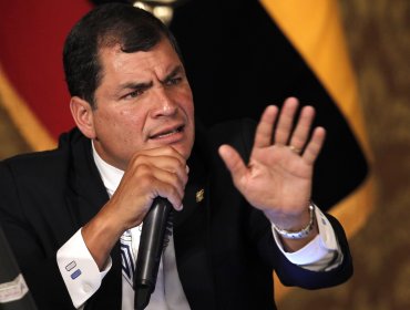 El presidente de Ecuador cree que la oposición en Venezuela "es golpista"