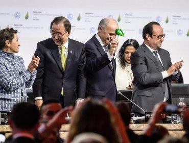Los países alcanzan un acuerdo histórico para luchar contra el calentamiento