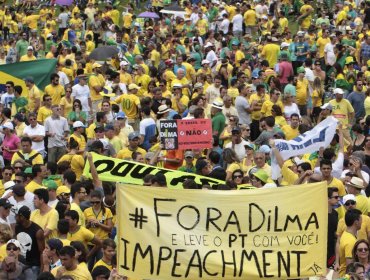 Miles de personas confirman su participación en protestas contra Rousseff