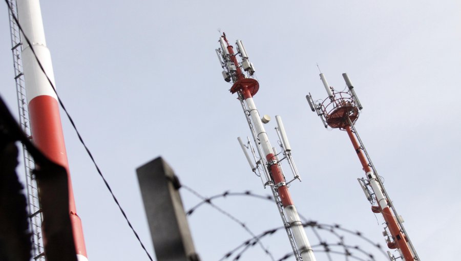 Diputados proponen que antenas celulares se sometan a evaluación ambiental