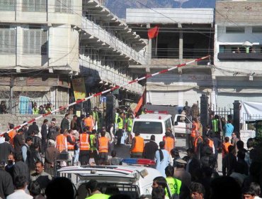 Al menos 15 muertos y 50 heridos en explosión de bomba en mercado de Pakistán