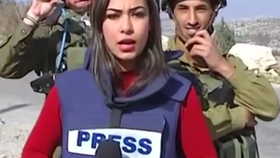 Soldados Israelíes 'trolean' a una periodista Palestina