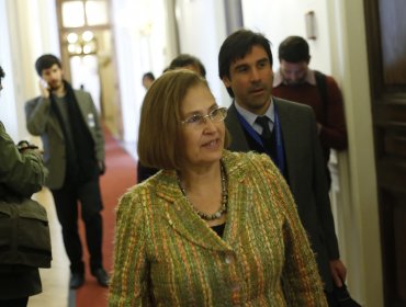 Senadora Muñoz: “Gobierno debe poner urgencia al proyecto de aborto terapéutico"