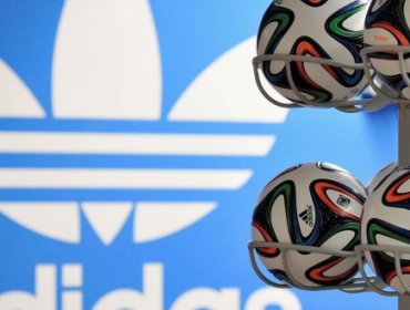 Adidas contempla poner fin a actividades de patrocinio a FIFA