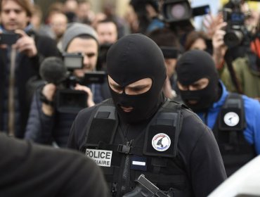 Detenido un hombre por facilitar armas al cerebro de los ataques de París