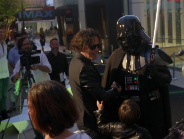 Sergio Lagos y su hijo León conversaron con Darth Vader en premiere de Star Wars