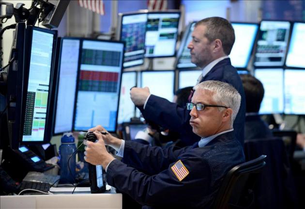 Wall Street acaba pronto con la euforia por la subida de las tasas de interés